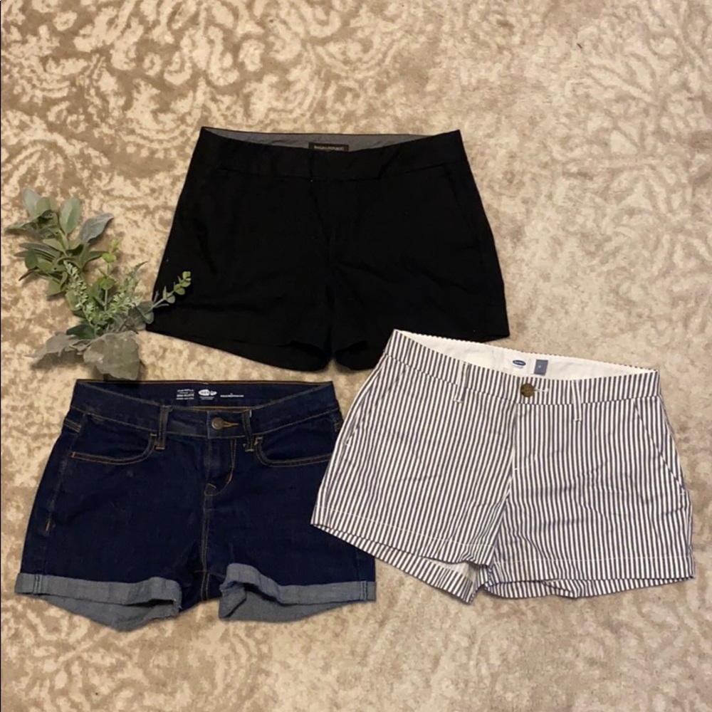 Lot of 3 shorts SZ 0-2